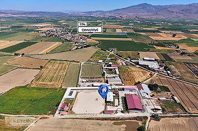 İzmir Menemen'de Satılık Binicilik Tesisi ve Çiftlik - 14.625 m²