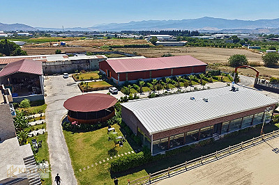 İzmir Menemen'de Satılık Binicilik Tesisi ve Çiftlik - 14.625 m²